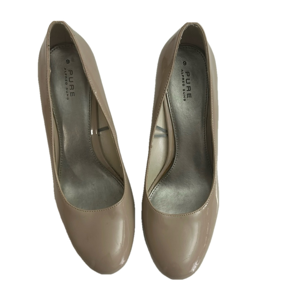 ALFRED SUNG beige heels in shoe bag